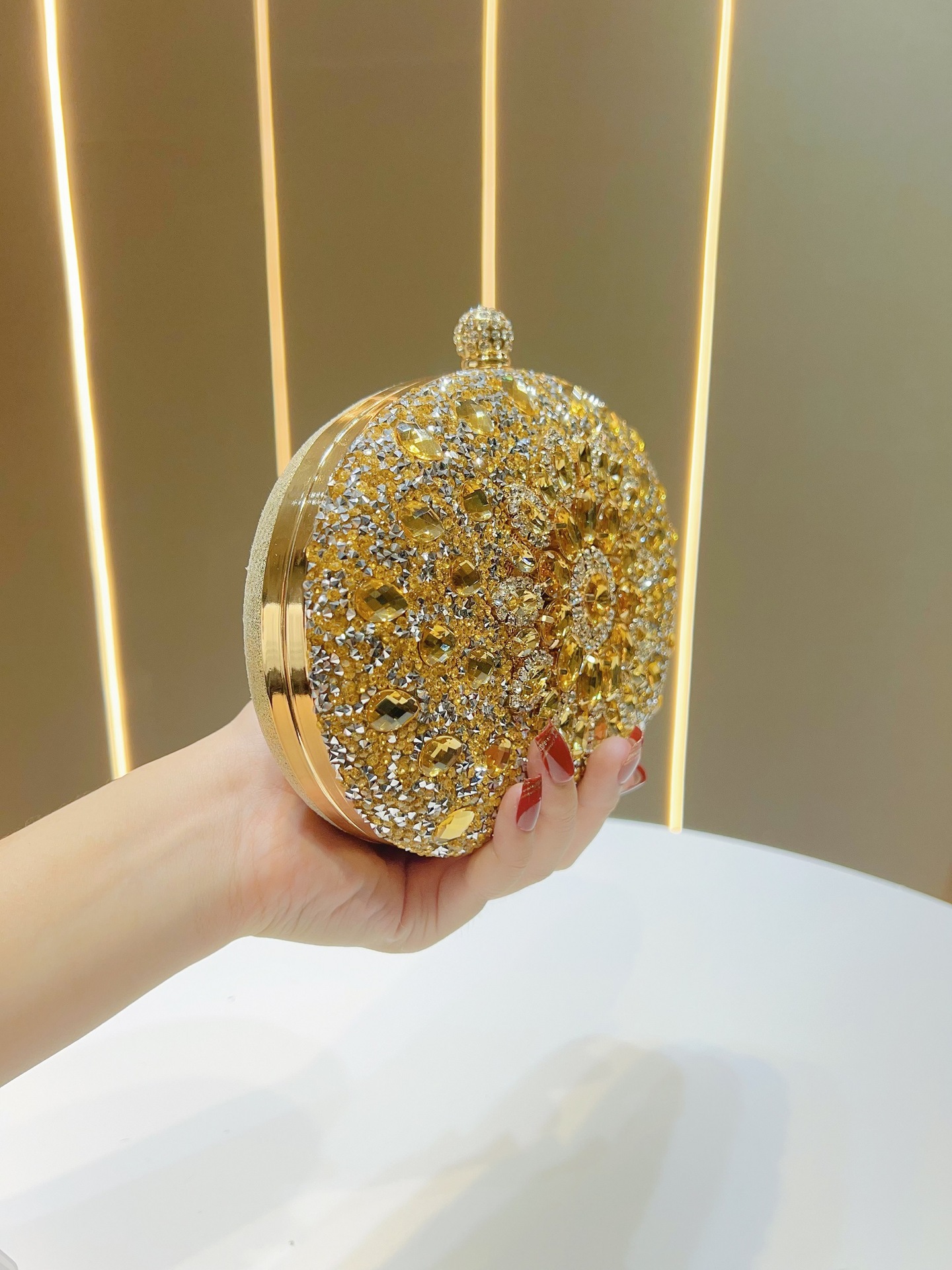 Luxury Sunflower Rhinestone Clutch – Luxury Shine for Special Occasions