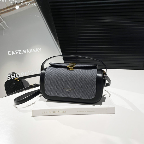 American Retro Box Bag – Vintage PU Leather Crossbody